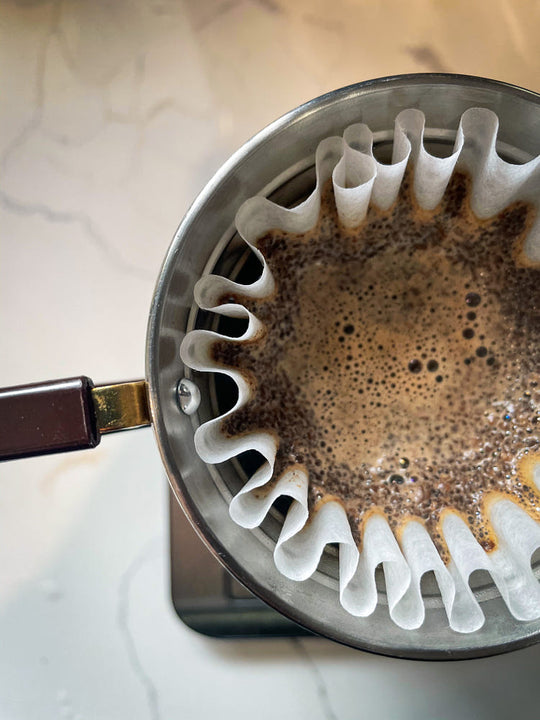 Why does pour-over coffee need “pre-soaked”?